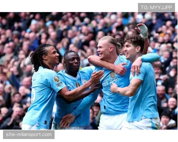 曼城主场强势碾压埃弗顿冲击榜首客场死守全力抢分